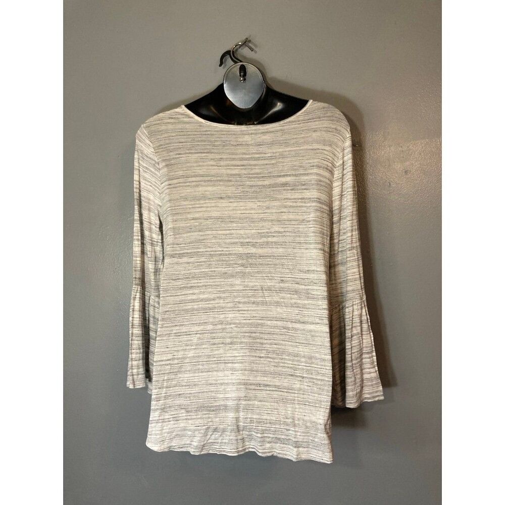 Ana gray high low bell sleeve keyhole, front blouse - Picture 6 of 6